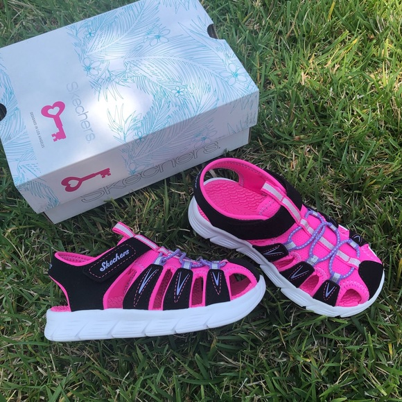 NIB✨ Water Hiking Sandals - Picture 4 of 4